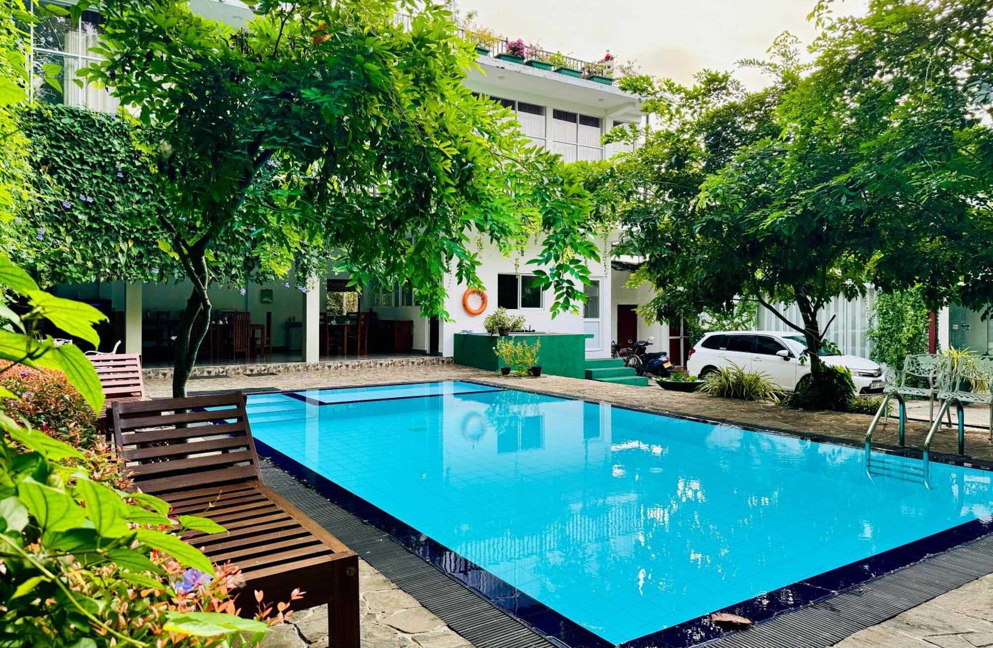אנוראדפורה Salubrious Resort מראה חיצוני תמונה